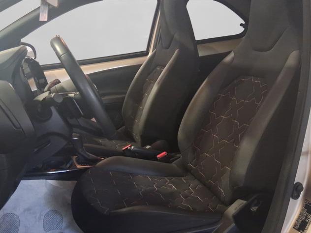 Toyota Aygo X 1.0 VVT-i 72 CV 5 porte Lounge Air S-CVT - Foto 9