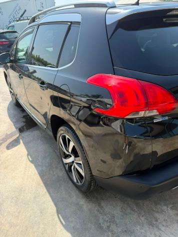 Peugeot 2008 BlueHDi 100 Allure - Foto 8