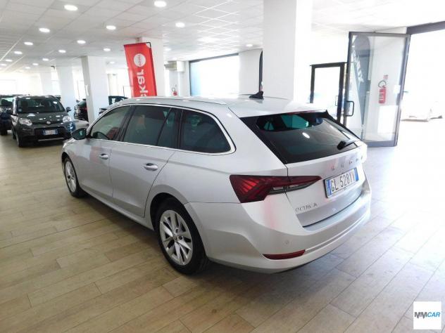 SKODA Octavia 2.0 TDI EVO SCR DSG Wagon Style - Foto 4