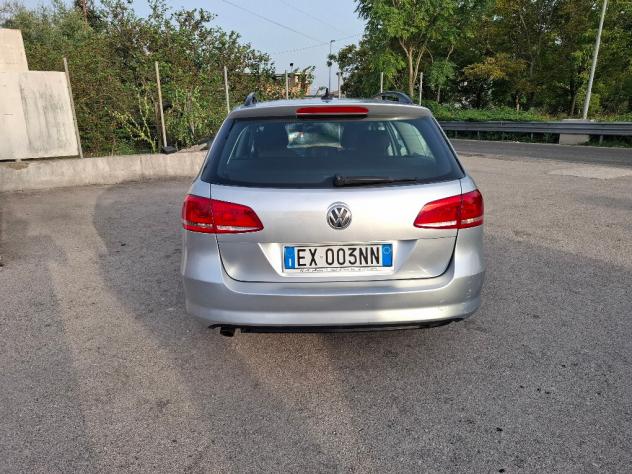 Volkswagen Passat 1.6 TDI 105CV BlueMotion - Foto 6