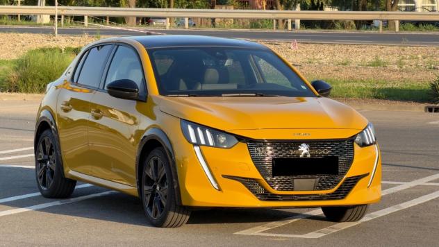 Peugeot 208 PureTech 100 Stop&Start 5 porte GT - Foto 3