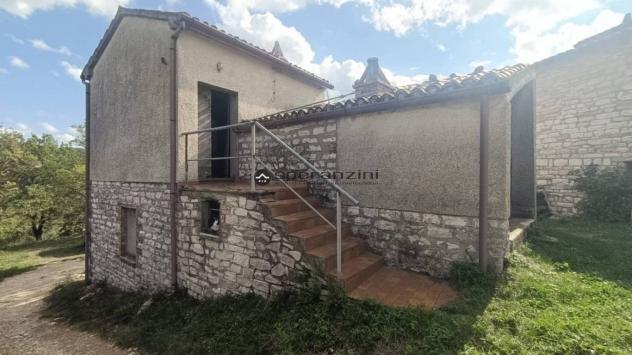 TORRICELLA: Fossombrone località torricella nell antico borgo medievale, sormontato dai ruderi di una rocca, da cui si dominava la valle del tarugo, a - Foto 5