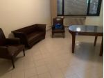 Salotto d'epoca in pelle (Divano + 2 Poltrone) e Tavolo ovale - Verbania