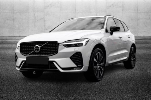 VOLVO XC60 B4 (d) automatico Plus Dark rif. 23758930