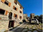 TERRATETTO di 8 vani e di 170 mq (STAZZEMA - Pruno) rif. 615/VT
