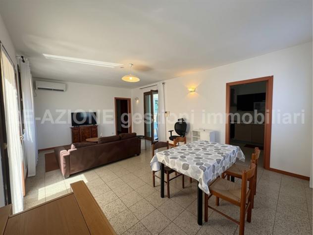 APARTMENT IN A RESIDENTIAL COMPLEX FOR RENT IN VICENZA - Foto 7