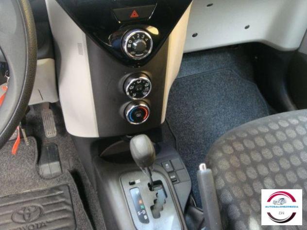 TOYOTA - iQ - 1.0 CVT Trend - Foto 10