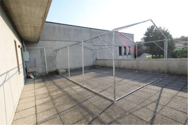 Immobile di 150 m² con 3 locali in affitto a Galbiate - Foto 3