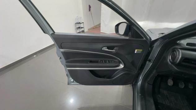 Jeep Avenger 1.2 Turbo Altitude 100cv '24 - Foto 9