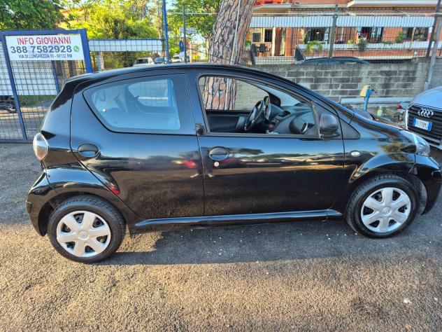Toyota Aygo 1.0 12V VVT-i 5 porte Now - Foto 7