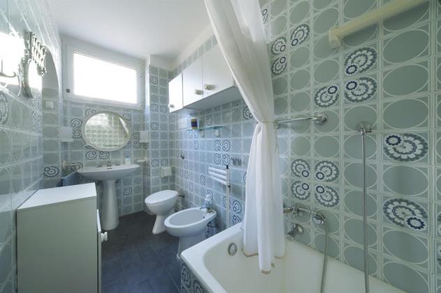 Alassio, grande appartamento con terrazzo nel budello. - Foto 16