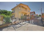 Villa di 156 m² con 3 locali e posto auto in vendita a Legnano