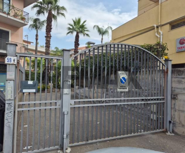 Commerciale Altro in vendita a Acireale, Guardia