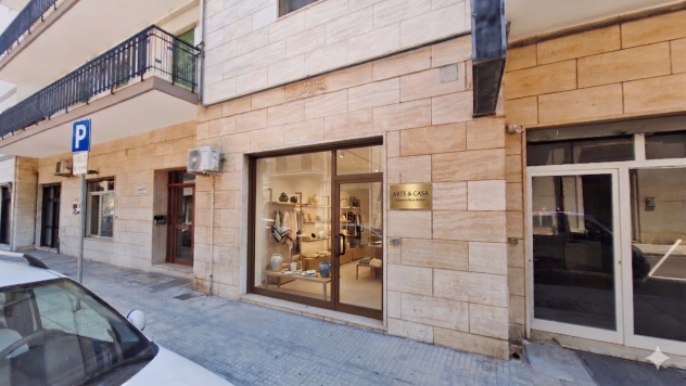 1 Vetrina in affitto a Lecce - Foto 2