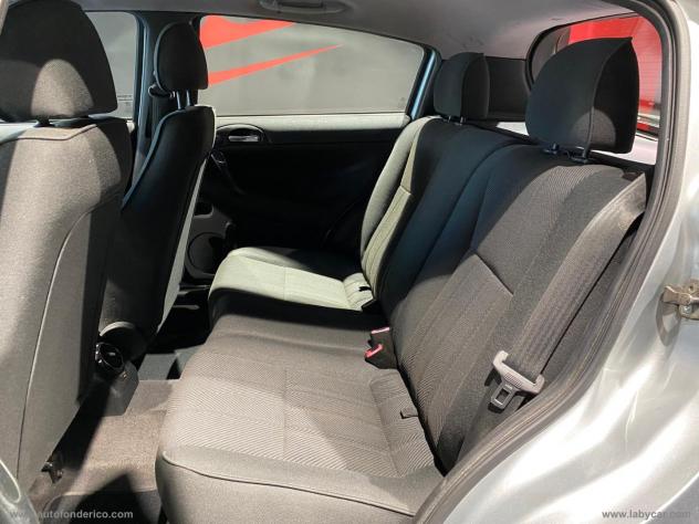 ALFA ROMEO 147 1.9 JTD 115CV 5p. Distinctive - Foto 10