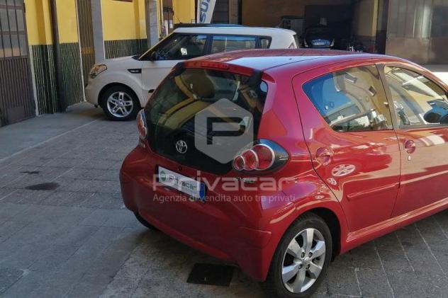 Toyota Aygo Aygo 1.0 12V VVT-i 5 porte Now Red Edition - Foto 5
