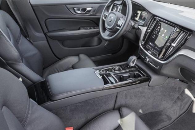 VOLVO V60 T8 Plug-in Hybrid AWD automatico Plus Dark rif. 24202274 - Foto 7