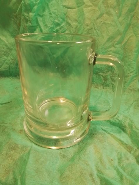 5 boccali da birra media in vetro chiaro, con manico. - Foto 2