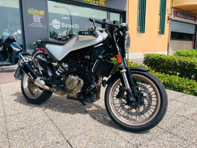 HUSQVARNA Svartpilen 401 TUTTO INCLUSO ANCHE PASSAGGIO! MINI RATE rif. 23995899 - Foto 9