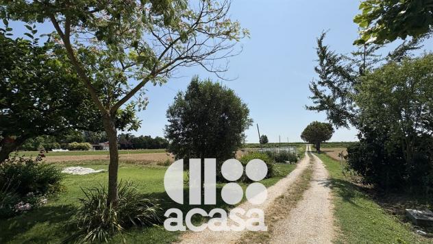 CASALE CON PERTINENZE - Foto 2