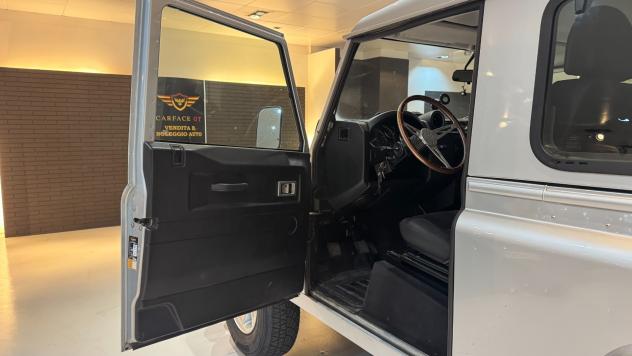 LAND ROVER DEFENDER 2.4D 122CV - 2010 - Foto 9
