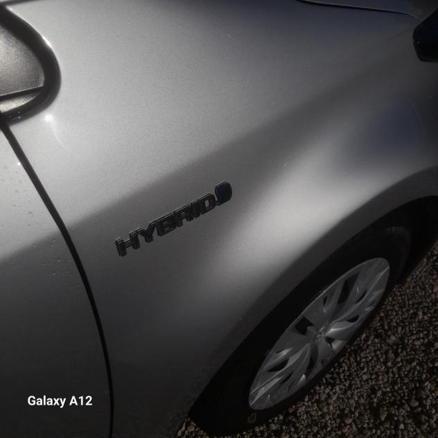 Toyota Yaris 1.5 Hybrid 5 porte Lounge - Foto 2