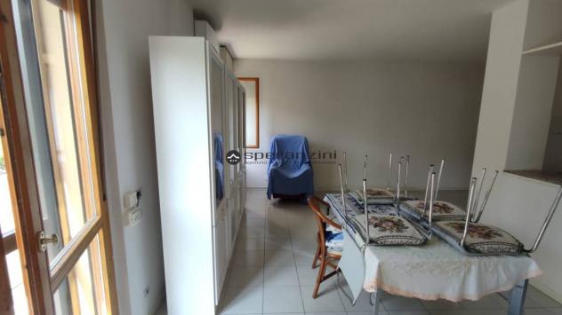 Fossombrone proponiamo in vendita in una zona residenziale e tranquilla, appartamento al piano terra di circa 80 mq scoperto esclusivo.
l'appartamento - Foto 9