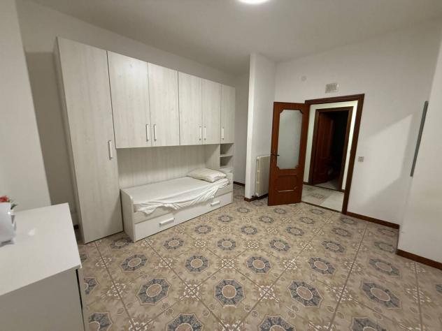Stanza in appartamento in affitto a Caserta - Foto 16