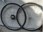 VENDO 2 CERCHI BICICLETTE DA 28 COME NUOVI IL POSTERIORE CON RUOTA LIBERA.