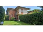 Villetta bifamiliare in vendita a Ronchi - Massa 180 mq  Rif: 1362826