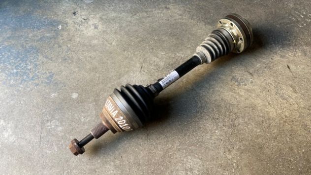 Semiasse anteriore SX Skoda Octavia 2.0TDI del 2010 (1K0407271ES)
