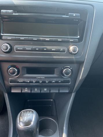Skoda Rapid 1.6 Diesel Neopatentati - Foto 10