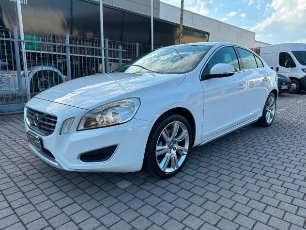 VOLVO - S40 - 2.4 D5 R-design - Foto 2