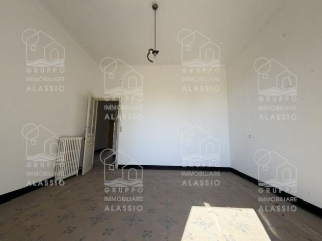 ALASSIO: Proponiamo grande alloggio in via Dante - Foto 3