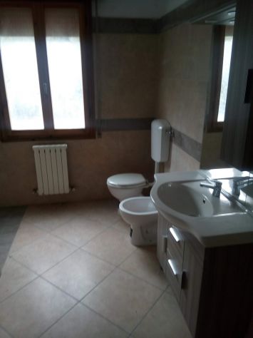 Offro vendita immobile zona panoramica tranquilla e soleggiata - Foto 2
