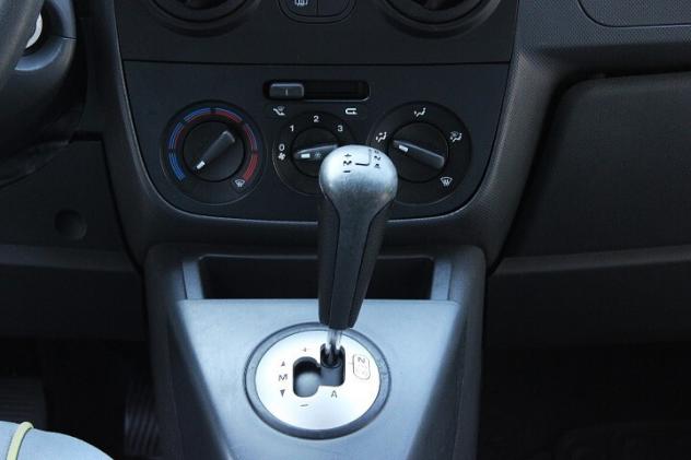 Peugeot Bipper Tepee 1.4 HDi 70CV Outdoor 2-Tronic CAMBIO AUTOMATICO TAGLIANDI IN CONCESSIONARIA CLI - Foto 5
