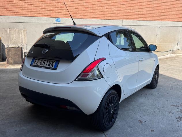 Lancia Ypsilon 1.2 69 CV 5 porte GPL Ecochic Gold - Foto 8
