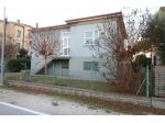 Casa singola in Vendita in zona SAN NICOLÒ con giardino