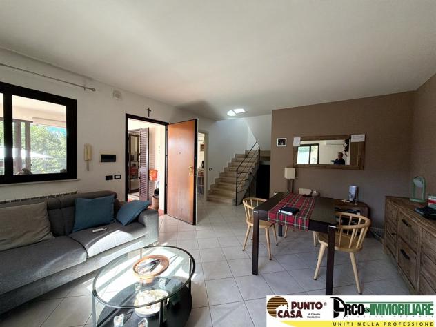CARINI – VIA MILIOTI | PORZIONE DI VILLA BIFAMILIARE CON 500 MQ DI TERRENO - Foto 9