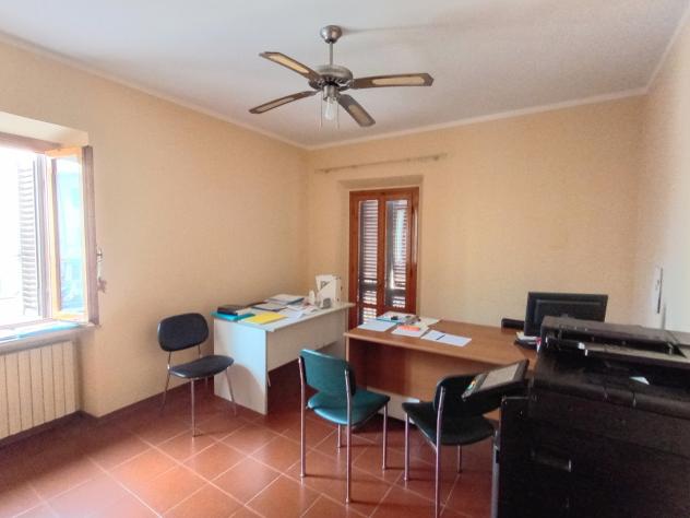 PALAZZO di 15 vani e di 300 mq (GAMBASSI TERME) rif. G 30 - Foto 6