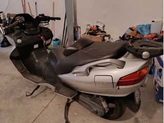 Scooter stradale Suzuki Burgman 650 AN usato.