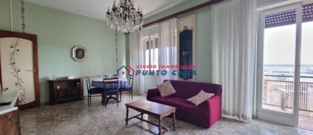 CENTRO STORICO - Corso Italia - Appartamento arredato al 6° piano c/a - 140 mq ca, 4 vani+acc., con vista sulla città. Euro 600 CL G - Foto 2