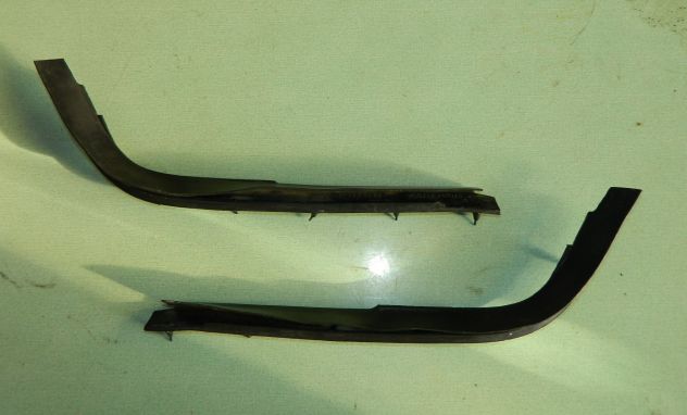 Guarnizione tra paraurti e parafango Mercedes W126 C126