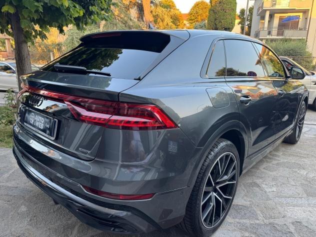 AUDI Q8 55 TFSI QUATTRO TIPTRONIC SPORT 340cv - Foto 9