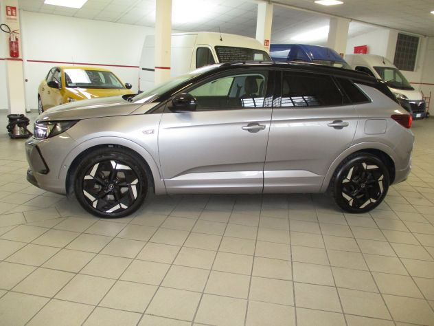Opel Grandland 1.6 HYB PLUG-IN GSE AWD ULTIMATE (TOTALE 300CV) UNIPROPRIETARIO - Foto 9