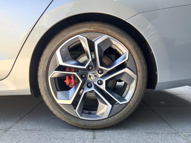Škoda Octavia RS 2.0 TSI DSG 180kW | IVA, 19", DCC - Foto 7
