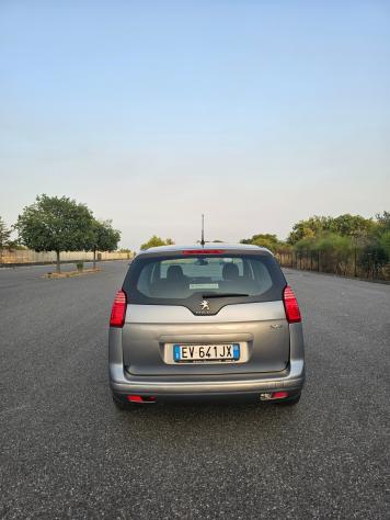 Peugeot 5008 1.6 HDi 115CV 7 posti unico proprietario - Foto 4