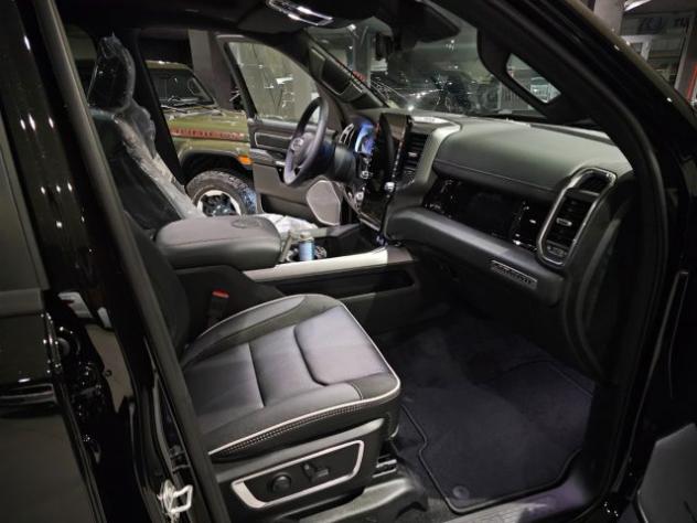 RAM 1500 3.0L I6 HURRICANE LARAMIE NIGHT PREMIUM FULL OPT rif. 23163391 - Foto 9