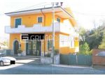 Abitazione di tipo economico di 108 mq  in vendita a Decollatura - Rif. 4552085