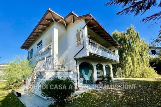 Villa di 495 m² con più di 5 locali e posto auto in vendita a Passignano sul Trasimeno - Foto 4
